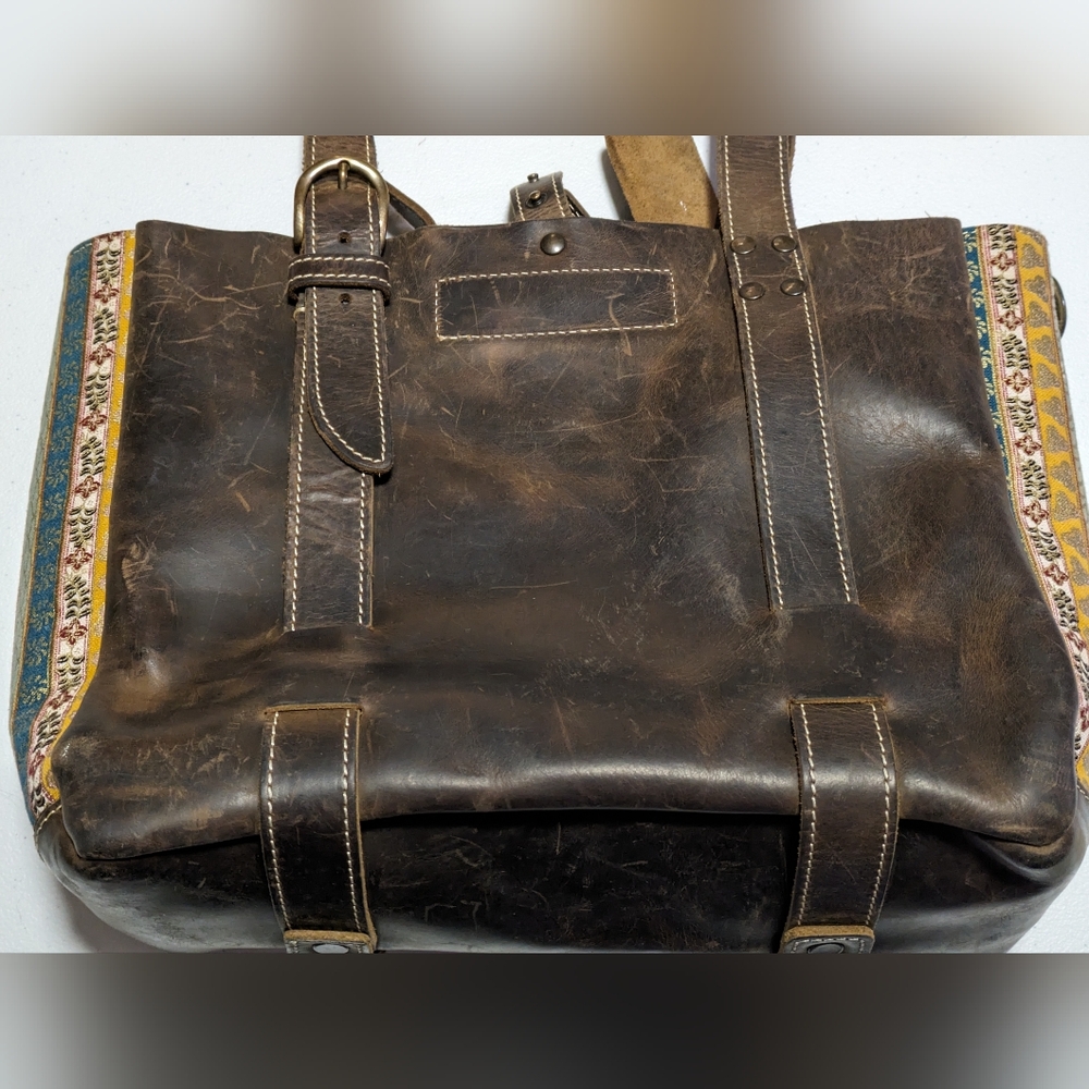 Oak River Leather Mini Market Tote - Picture 11 of 16